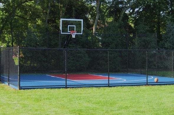 Chain-link basketball court fence - Model 510
